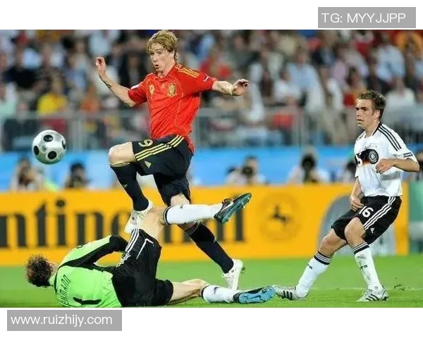 带根的足球明星如何在绿茵场上书写传奇人生与家庭情感的交织 带根的足球明星如何在绿茵场上书写传奇人生与家庭情感的交织